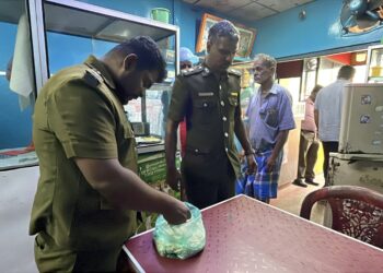 இறைச்சியில் புழு!