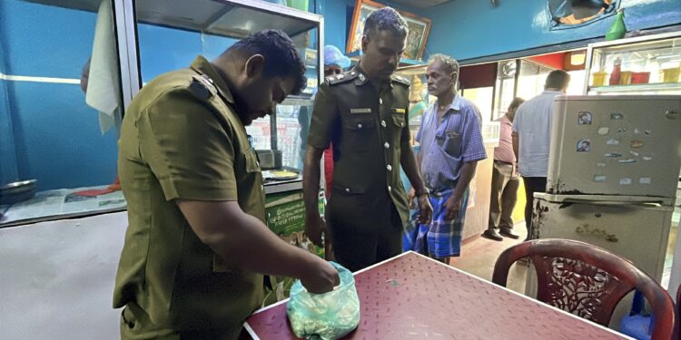 இறைச்சியில் புழு!