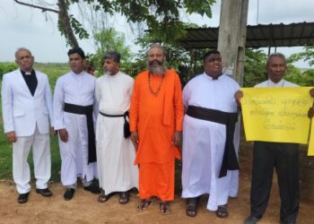 நீதி கேட்டு செம்மணி அணையா தீப முற்றத்தில் போராட்டம்!