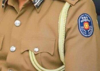 சட்டவிரோதமாக பணம் சேகரித்த சுன்னாகப்  பொலிஸார்!