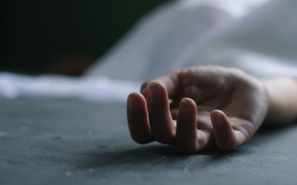 இளம் பெண்ணின் சடலம் மீட்பு!