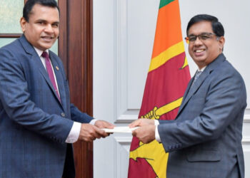 இரு அமைச்சுகளுக்கு புதிய செயலாளர்கள்!