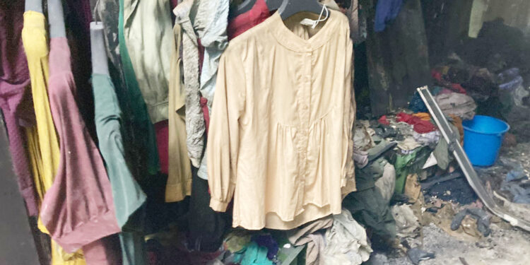 புடவை விற்பனை நிலையத்தில் தீ