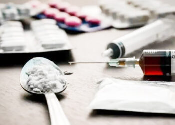 போதைப்பொருளை நுகர்ந்த இளைஞன் வைத்தியசாலையில்