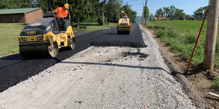 நுணாவில் தேவாலய வீதியின்புனரமைப்பு பணி ஆரம்பித்துவைப்பு