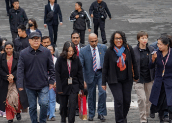 சீனப் பெருஞ்சுவரைப் பார்வையிட்ட பிரதமர்