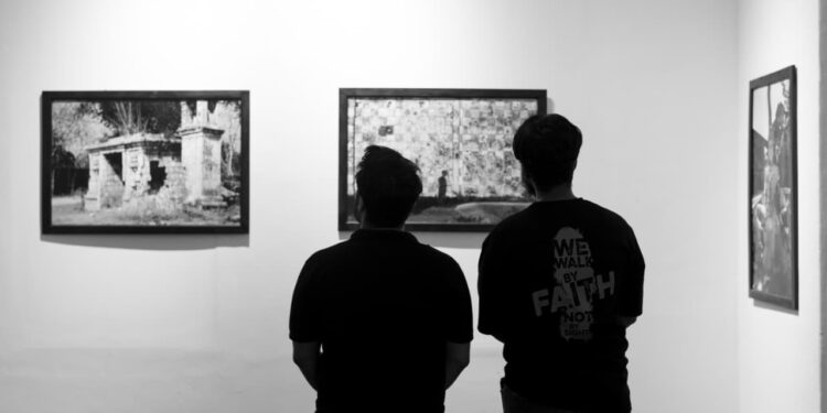 ‘கடந்த காலத்தின் நிழல்கள்’ புகைப்படக் கண்காட்சி யாழ்ப்பாணத்தில்