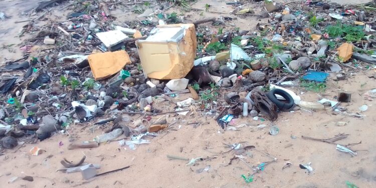 காக்கைதீவு கடற்கரையின் புனிதத்தன்மையை பேண க்ளீன் ஸ்ரீலங்கா திட்டம்