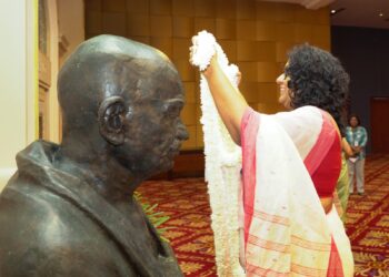 காந்தி ஜெயந்தி கொண்டாட்டத்தில் பிரதமர்!