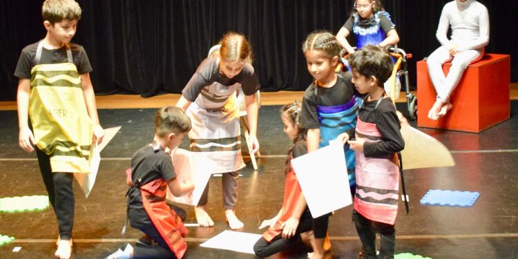 சிறுவர் நாடகப் போட்டி