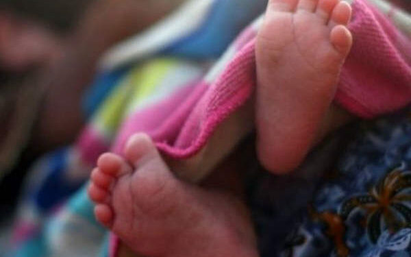 பைக்குள் இருந்த குழந்தை!