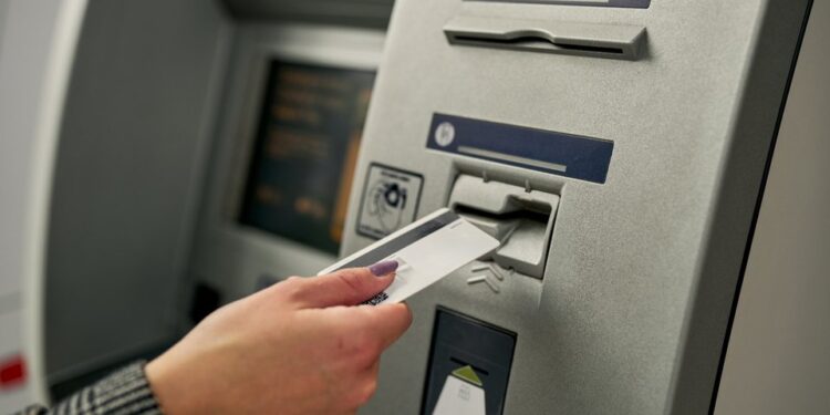 நவம்பரில் பண அட்டைகள் மூலம் பேருந்து கட்டணங்கள்