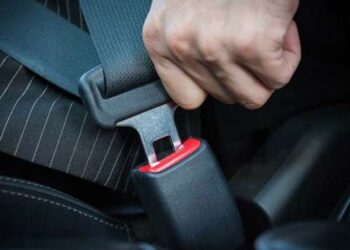 சீட் பெல்ட் அணிதல் : ஒப்புதலுக்காக நாடாளுமன்றில் சமர்ப்பிக்க அனுமதி