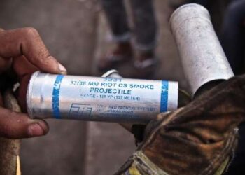 10 எரிவாயு தோட்டாக்கள் கொழும்பில் கண்டுபிடிப்பு!