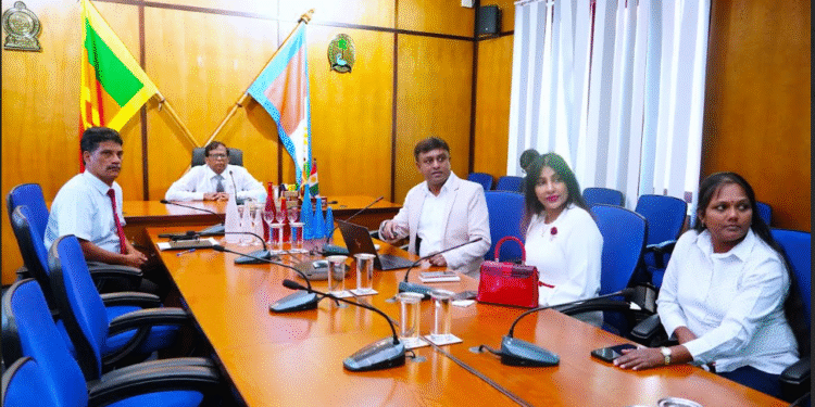 ஆளுநர் – கண்டுபிடிப்பாளர் விக்டர் இடையே சந்திப்பு