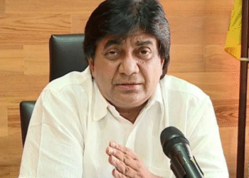 சத்திர சிகிச்சைக்காக எனது வீட்டை விற்றேன் : முன்னாள் இராஜாங்க அமைச்சர் டிலான்