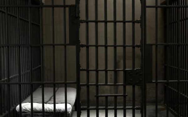 5 வயதுக்கும் குறைவான 42 குழந்தைகள் சிறையில்!