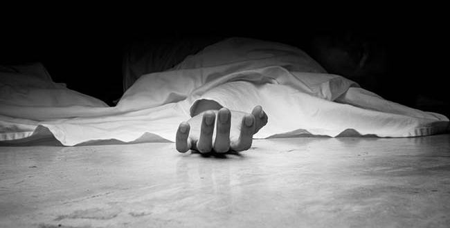 மிளகாய்ப் பொடி தடவப்பட்ட நிலையில் சடலம் மீட்பு!