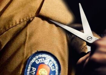 கத்தரிக்கோலால் தாக்கப்பட்ட பொலிஸ் கான்ஸ்டபிள்