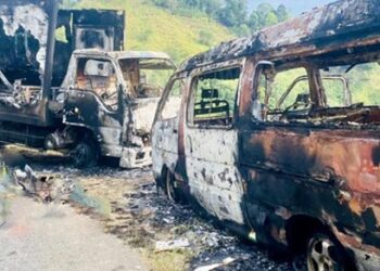 தீ வைக்கப்பட்ட வாகனங்கள்!