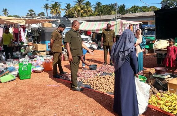 சந்தையில் சுகாதார சீர்கேடு – சீர்செய்யுமாறு எச்சரிக்கை