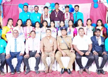 வரணியில் கல்விச் சாதனையாளர், கௌரவிப்பும் பிரிவுபசார நிகழ்வும்