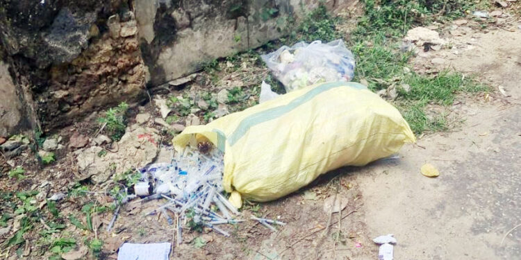 யாழில் பற்றுச்சீட்டால் சிக்கிய வைத்தியசாலை!