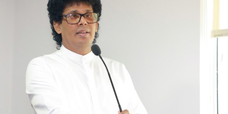 ‘வியத்புர’ வீட்டுத் திட்டத்தில் மஹிந்த ராஜபக்ஷ உள்ளிட்ட 529 பேருக்கு வீடுகள் உள்ளனவாம்