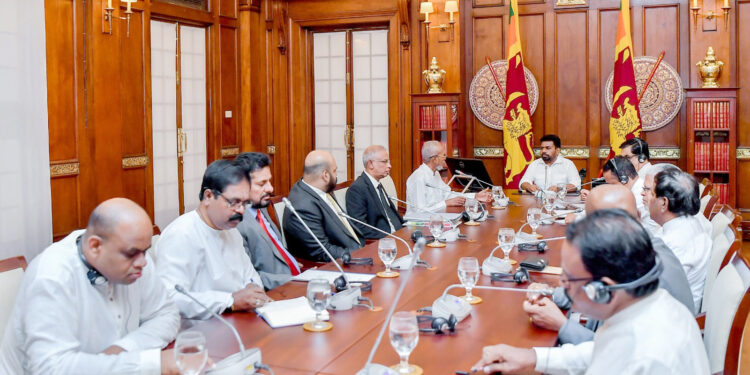 புதிய அரசியலமைப்பின் ஊடாக இனப் பிரச்சினைக்கு தீர்வைக் காண்போம்