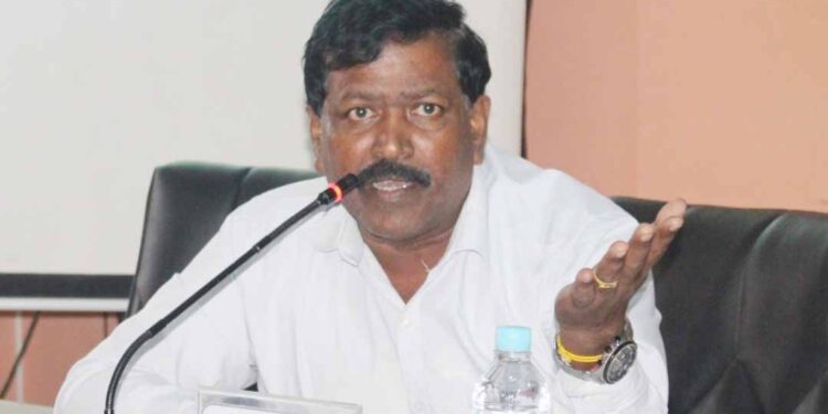 தமிழீழ விடுதலைப் புலிகளின் காலத்தில் வடக்கு – கிழக்கு மக்கள் தன்னிறைவு பெற்றிருந்தனர்