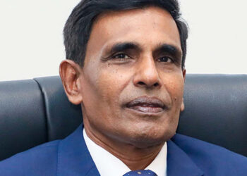 பெயர்ப்பலகைகள் அகற்றியோர் கைது செய்யப்படுவர் : ஆனந்த விஜேபால!