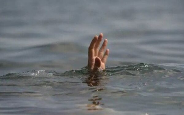 நீச்சல் தடாகத்தில் மூழ்கி சிறுவன் பலி