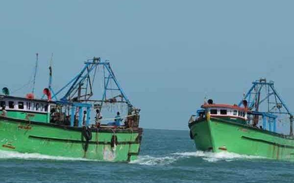 மயிலிட்டியில் இந்திய மீனவர்கள் அட்டகாசம்!