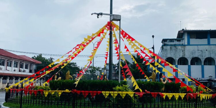 மாவீரர் நாளை முன்னிட்டு வர்ண மயமான மட்டக்களப்பு!