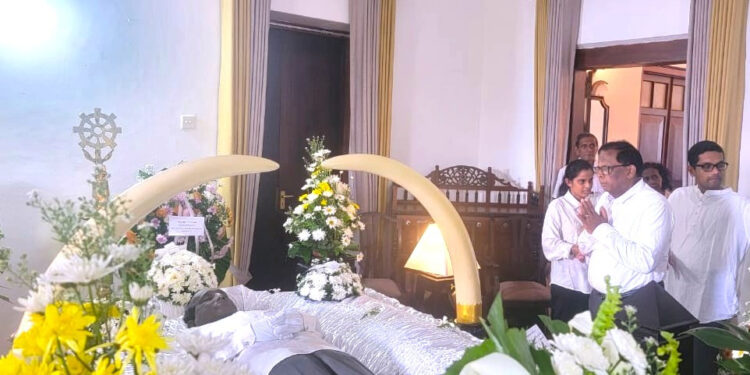 தென்மாகாண ஆளுநருக்கு வடக்கு ஆளுநர் அஞ்சலி