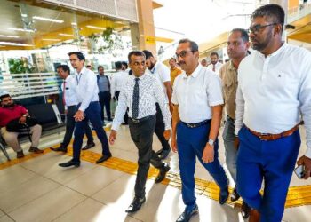 போதைப்பொருள் பயன்பாட்டை கண்டறிய நடமாடும் சோதனை பேருந்து