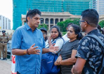 50,000 பட்டதாரி வேலைவாய்ப்பு வெற்றிடங்கள் : சஜித் பிரேமதாச குற்றச்சாட்டு