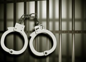 யாழ்.நகரை அண்டிய பகுதியில் ஐவர் கைது!