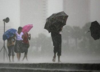 சீரற்ற காலநிலை – யாழில் 297 பேர் பாதிப்பு!