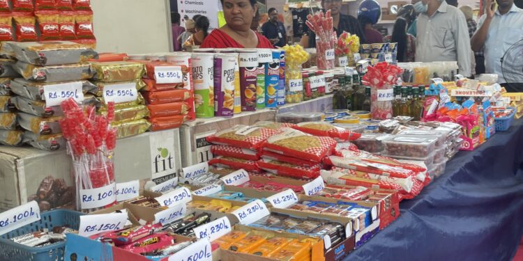 பளையில் வர்த்தக சந்தை