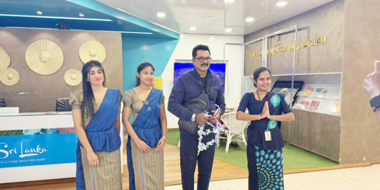 இலங்கை வந்தார் நடிகர் சரத்குமார்