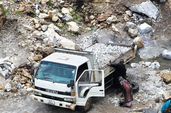 கனிம வளங்கள் சார்ந்த தொழில்களில் முதலிட 14 வெளிநாட்டு முதலீட்டாளர்கள் ஆர்வம்