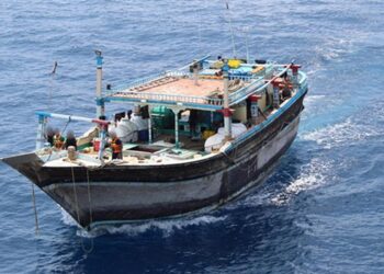 போதைப்பொருள் கடத்தலில் ஈடுபட்ட மீன்பிடிப் படகு !