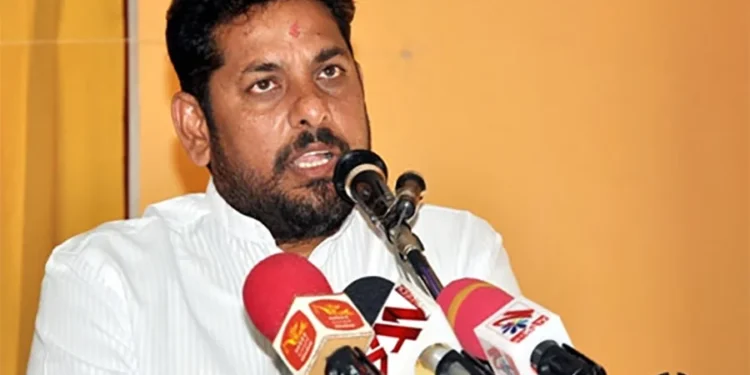 இராணுவம் ஆக்கிரமித்துள்ள மாவீரர் துயிலும் இல்லங்களை விடுவித்து மக்களிடம் தாருங்கள்