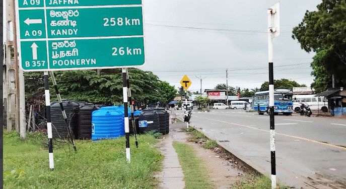 பரந்தன் நகர் சந்திப் பகுதி இருளில் விபத்துக்கள், வழிப்பறிக் கொள்ளைகள் அதிகரிப்பு