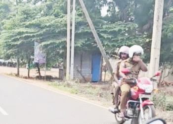 பொலிஸாருக்கு ஒரு சட்டம் மக்களுக்கு ஒரு சட்டமா? : மக்கள் கேள்வி