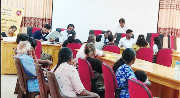 கரைதுறைப்பற்றில் நடமாடும் சேவை