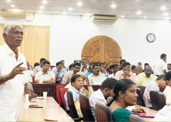 அதிகாரிகளின் அசமந்தமே காப்புறுதி இல்லாதுள்ளது : தியாகலிங்கம் குற்றம்சாட்டு