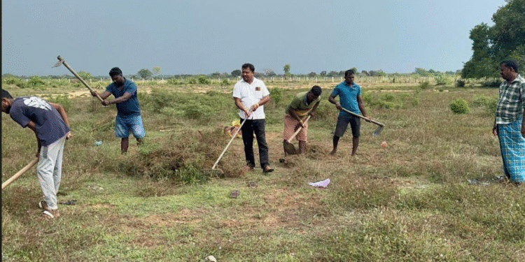 தேவிபுரம் மாவீரர் துயிலும் இல்லத்தில் சிரமதானம்