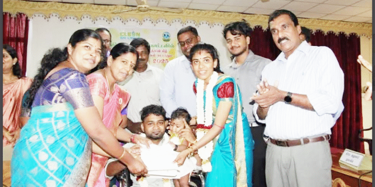 பச்சிலைப்பள்ளியில் நடமாடும் சேவை